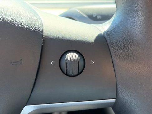 Used 2020 Tesla Model 3 Performance image 15