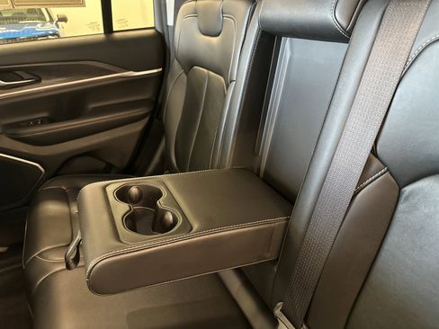 Used 2022 Jeep Grand Cherokee Limited w/ Trailer Tow Prep Group (B) image 28