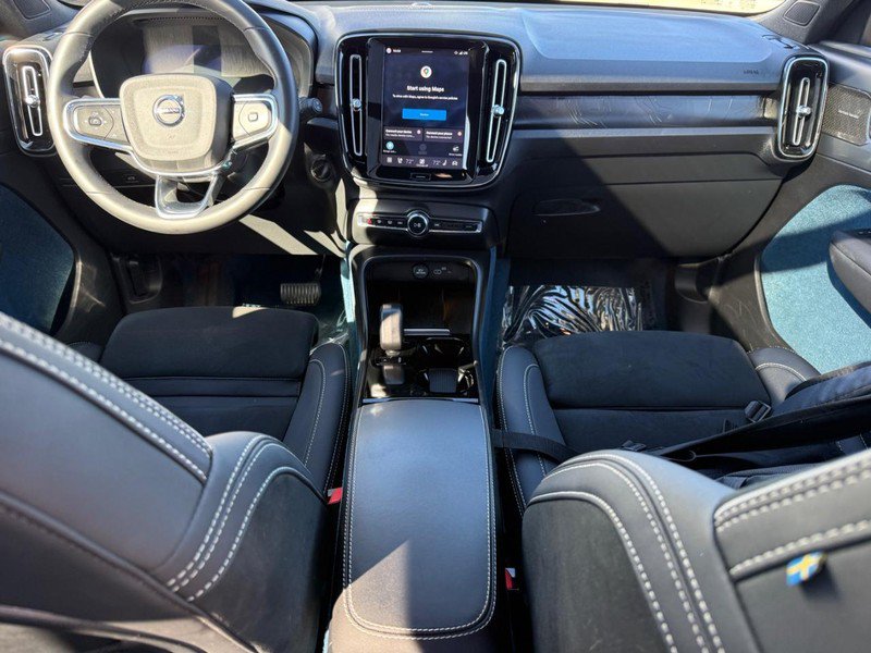 Used 2023 Volvo XC40 Recharge Ultimate w/ Protection Package Premier AWD/4WD image 12