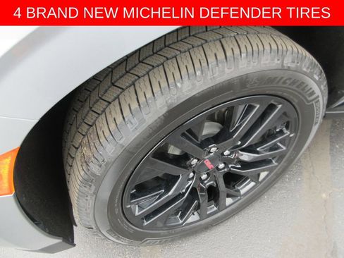 Certified 2024 GMC Yukon Denali AWD/4WD image 4