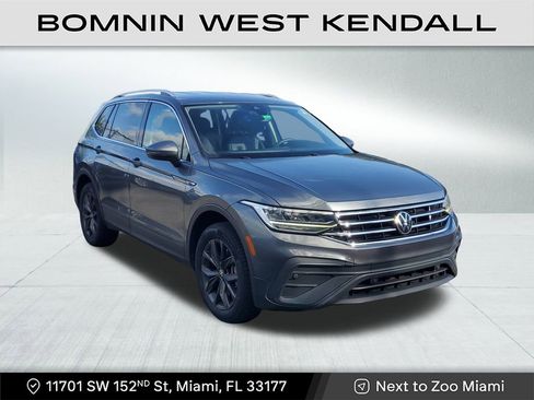 Used 2022 Volkswagen Tiguan SE image 1