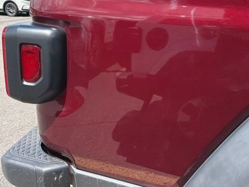 Used 2021 Jeep Gladiator Sport AWD/4WD image 22