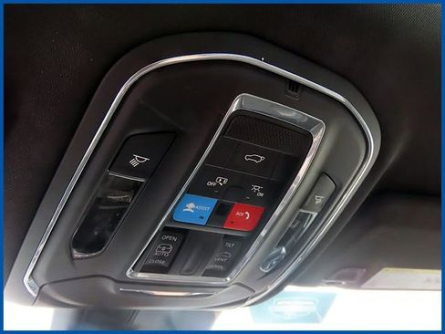 Used 2023 Jeep Grand Cherokee L Laredo AWD/4WD image 19