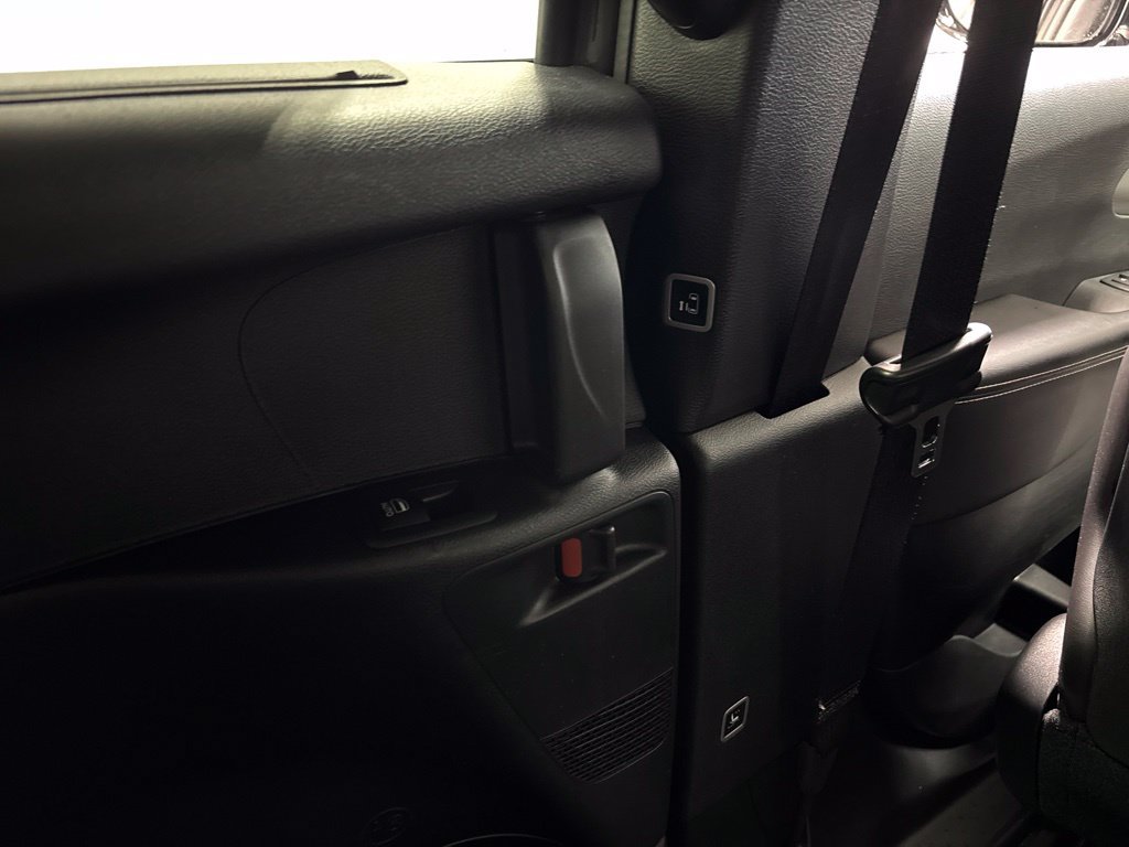 Used 2025 Chrysler Pacifica Select FWD image 50