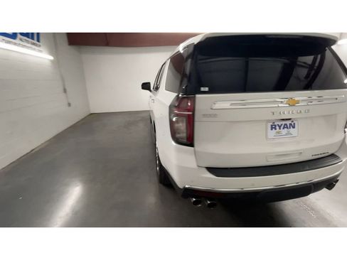 Used 2021 Chevrolet Tahoe Premier w/ Premium Package image 7