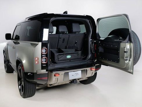 Used 2021 Land Rover Defender 90 X image 32