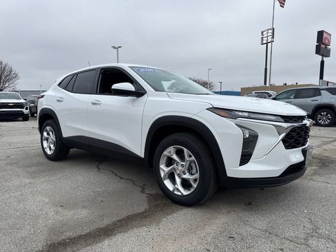 New 2026 Chevrolet Trax LS w/ LS Convenience Package image 8