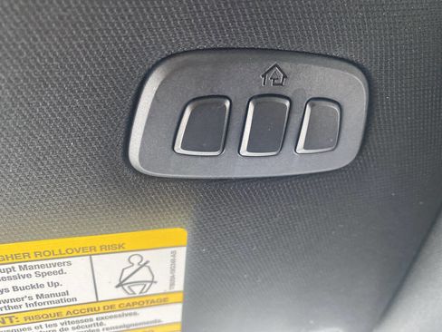 Used 2025 Ford F150 Lariat w/ FX4 Off-Road Package image 34