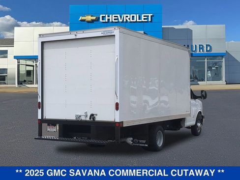 New 2025 GMC Savana 4500 w/ Power Convenience Package RWD image 4