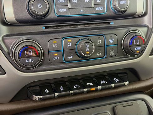 Used 2018 GMC Sierra 1500 SLT AWD/4WD image 21