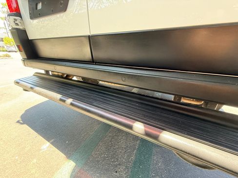 Used 2022 RAM ProMaster 2500 w/ Convenience Group FWD image 5