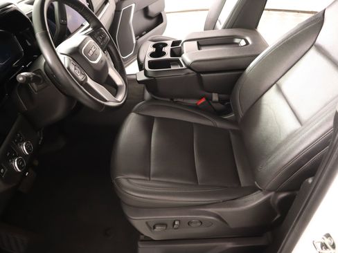 Used 2025 GMC Sierra 1500 SLT image 11