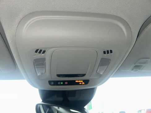 Used 2025 Buick Envision Sport Touring image 27