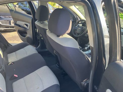 Used 2012 Chevrolet Cruze LS FWD image 29