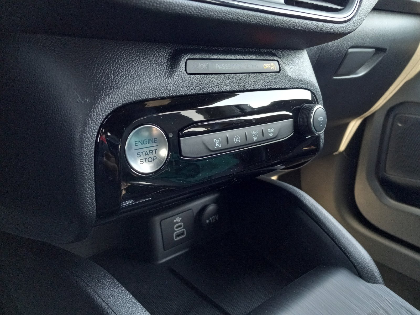 Used 2026 Ford Escape ST-Line w/ Tech Pack #1 FWD image 21