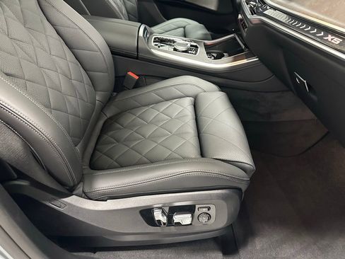 Used 2026 BMW X5 xDrive50e image 58