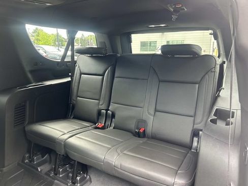 Used 2023 Chevrolet Suburban High Country AWD/4WD image 22
