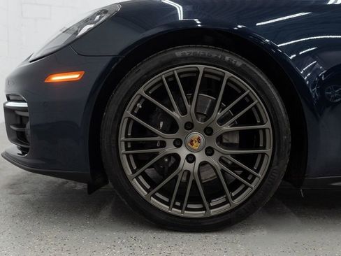 Used 2023 Porsche Panamera 4 Platinum Edition w/ Smoking Package image 33