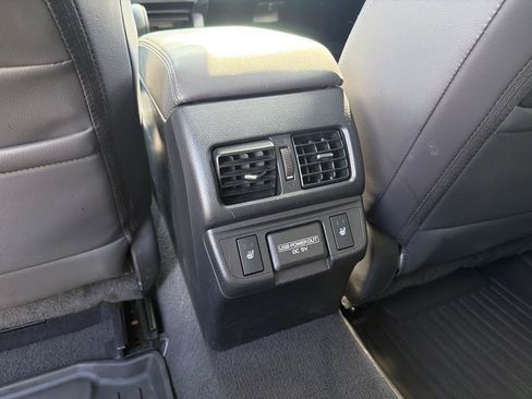 Used 2018 Subaru Outback 3.6R Limited AWD/4WD image 33