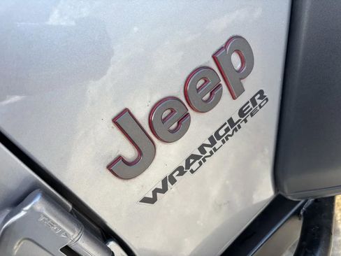 Used 2018 Jeep Wrangler Unlimited Rubicon w/ LED Lighting Group image 9