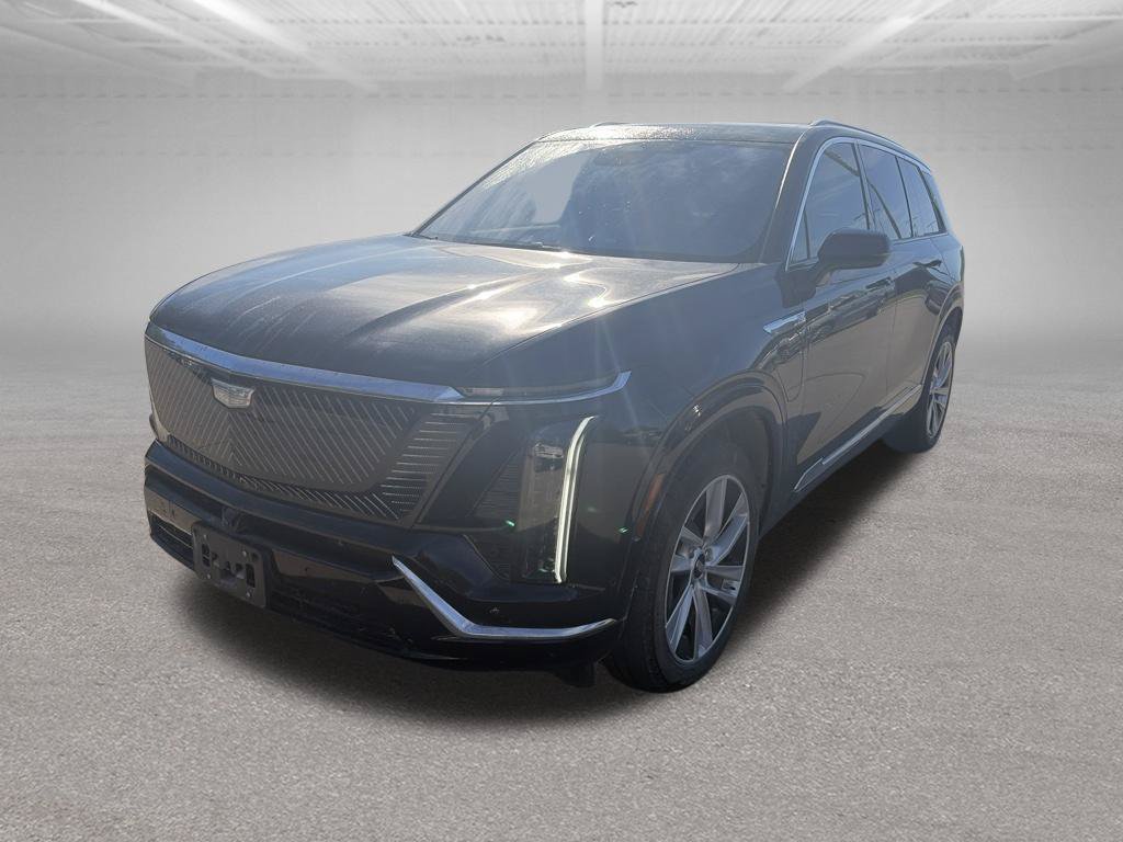 Certified 2026 Cadillac Vistiq Luxury w/ LPO, Floor Liner Package AWD/4WD image 2