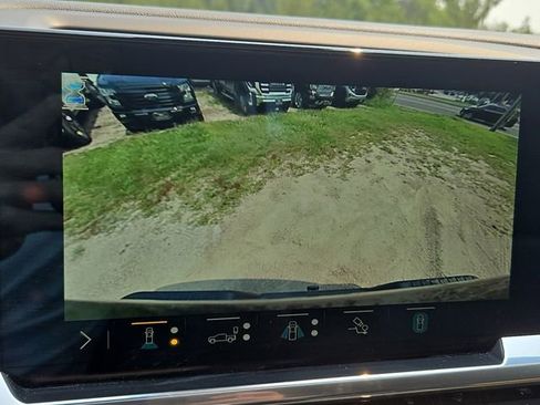 Used 2022 Chevrolet Silverado 1500 LT Trail Boss w/ LT Trail Boss Premium Package image 21