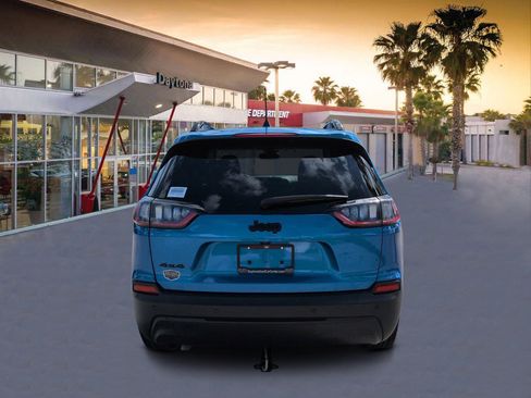 Certified 2023 Jeep Cherokee Altitude Lux AWD/4WD image 4