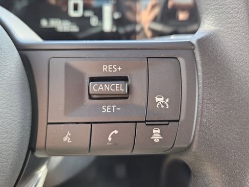 Used 2025 Nissan Kicks S image 13