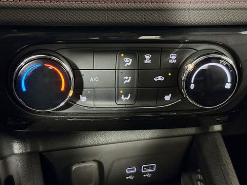 Used 2024 Chevrolet TrailBlazer RS w/ Driver Confidence Package image 17