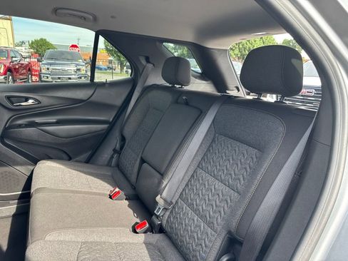 Used 2024 Chevrolet Equinox LT AWD/4WD image 23
