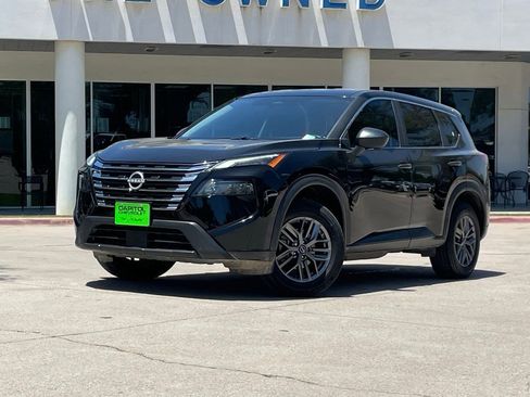 Used 2025 Nissan Rogue S FWD image 1
