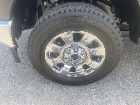 Used 2024 Ford F250 Lariat w/ Chrome Package image 10