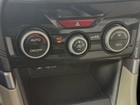 Used 2021 Subaru Forester Premium image 17