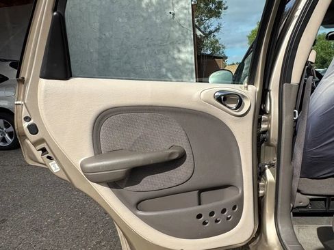 Used 2004 Chrysler PT Cruiser w/ PWR Convenience Group image 13