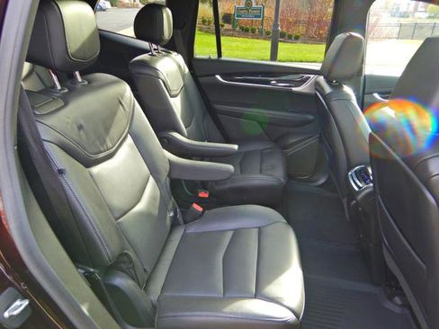 Used 2020 Cadillac XT6 Premium Luxury image 18