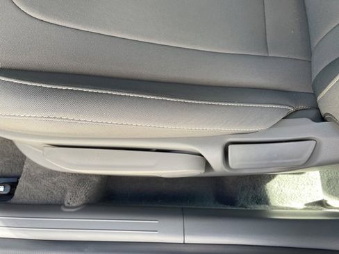 Used 2025 Hyundai Elantra Sport image 15