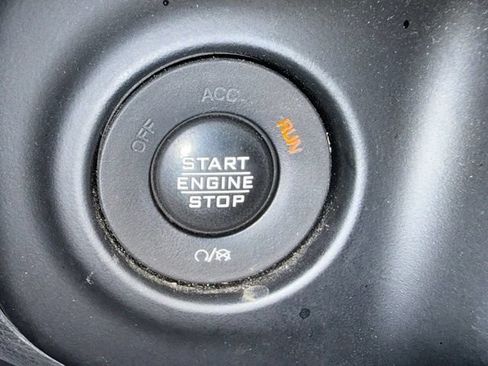 Used 2021 Jeep Gladiator Sport AWD/4WD image 29