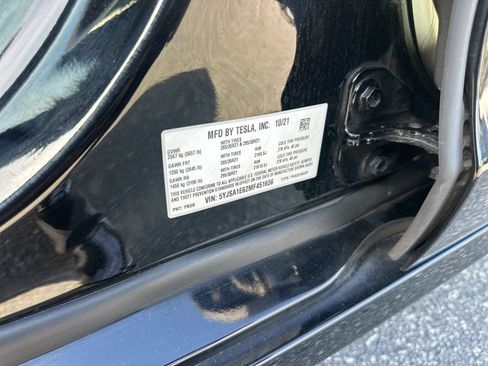 Used 2021 Tesla Model S Plaid image 39