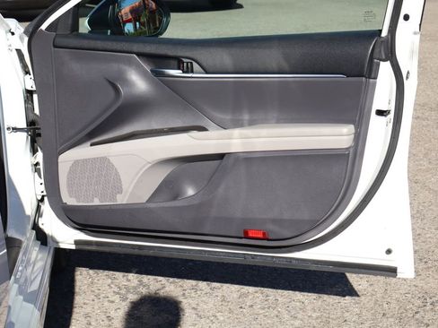 Used 2021 Toyota Camry SE w/ Convenience Package image 39