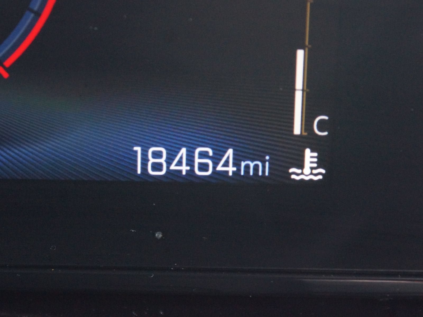 Used 2025 Chevrolet Trax RS w/ Sunroof Package FWD image 4