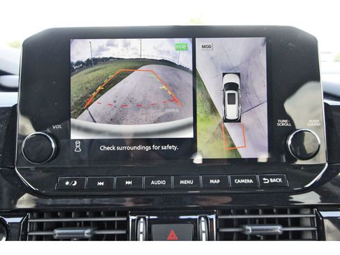 Certified 2025 Nissan Pathfinder SL FWD image 26