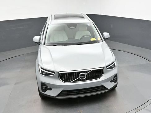 Used 2024 Volvo XC40 B5 Plus w/ Protection Package Premier AWD/4WD image 19