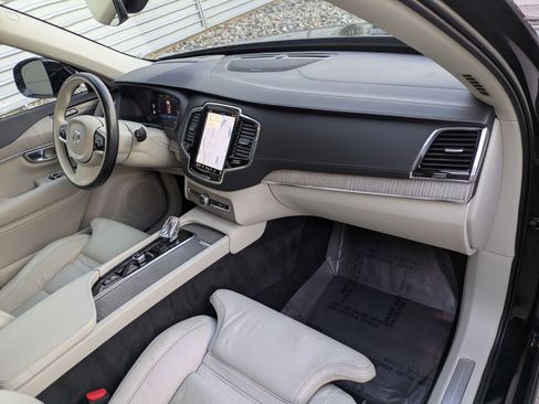 Used 2023 Volvo XC90 T8 Ultimate image 35