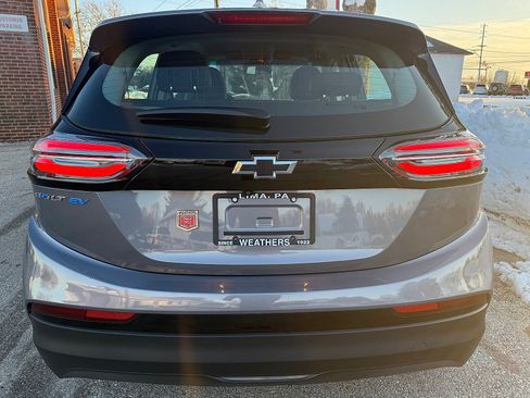 Used 2023 Chevrolet Bolt LT image 5