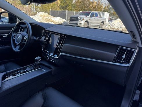 Used 2019 Volvo V90 T5 Cross Country w/ Protection Package Premier AWD/4WD image 27