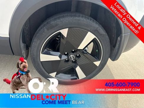 Used 2025 Nissan Kicks SR FWD image 9