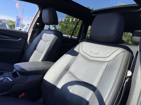 Certified 2023 Cadillac XT6 Sport w/ Technology Package AWD/4WD image 11