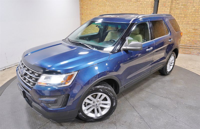 Used 2017 Ford Explorer 4WD image 2