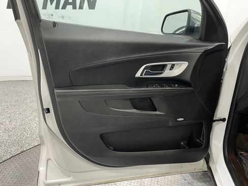 Used 2016 Chevrolet Equinox LTZ w/ Enhanced Convenience Package image 15