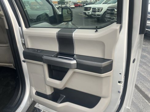 Used 2018 Ford F150 XLT AWD/4WD image 11